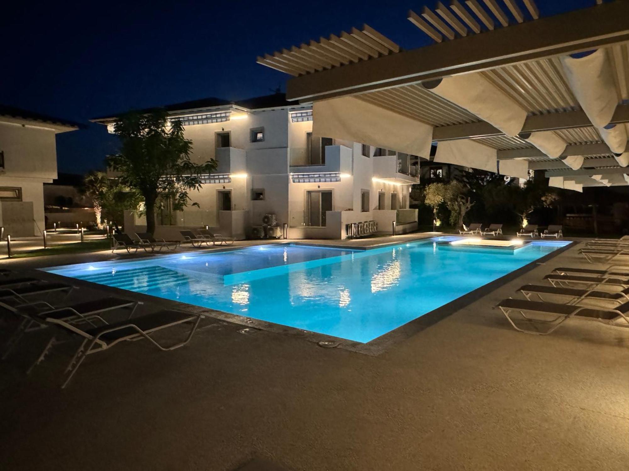 Studio Nikiti Beach Exterior photo