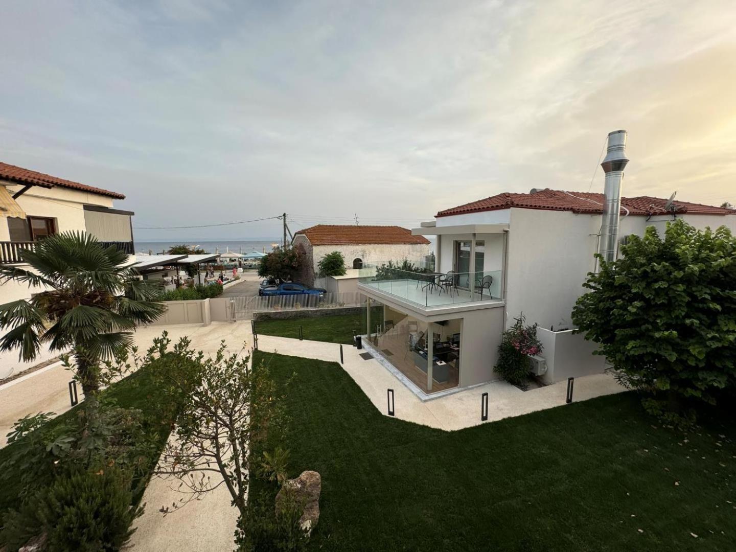 Studio Nikiti Beach Exterior photo